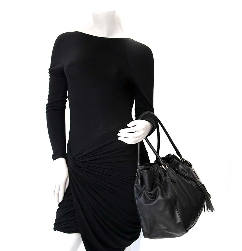 2de hands designer handtas Prada Black Drawstring Tassel Tote Leather