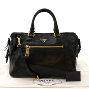 Achète des sacs authéntiques de Prada zip front à labellov vintage webshop de mode belgique