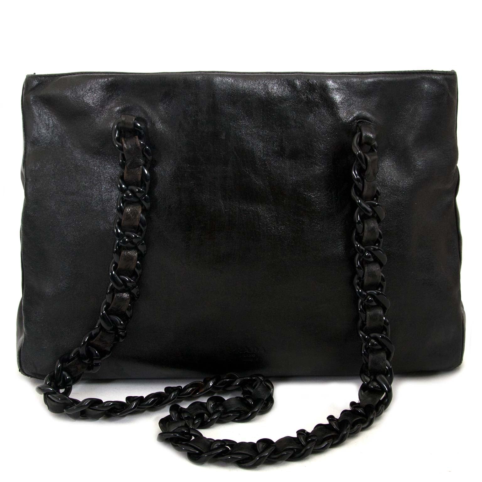 Buy safe online second hand Prada Black Leather Shoulder Bag at labellov antwerp for the best price