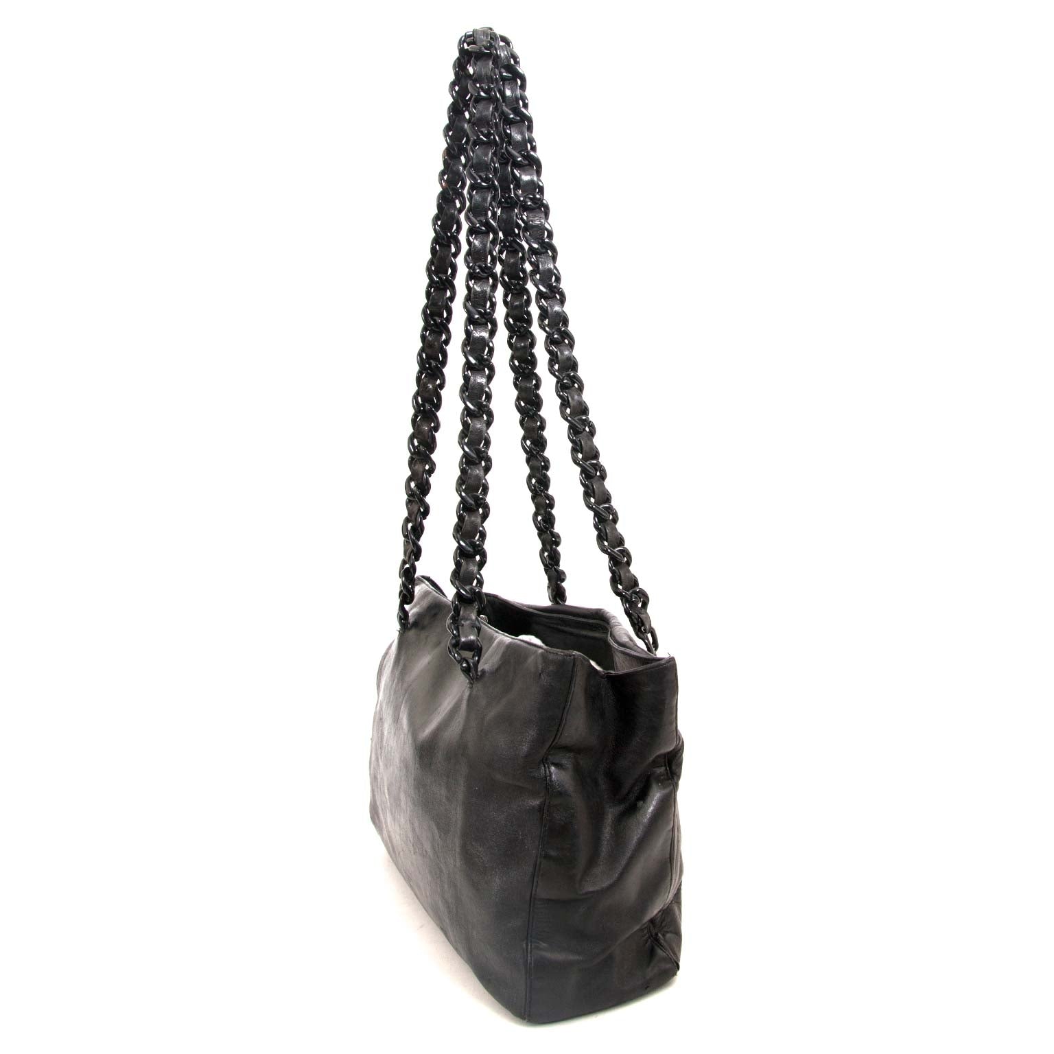 Koop tweedehands Prada Black Leather Shoulder Bag veilig online bij labellov antwerpen