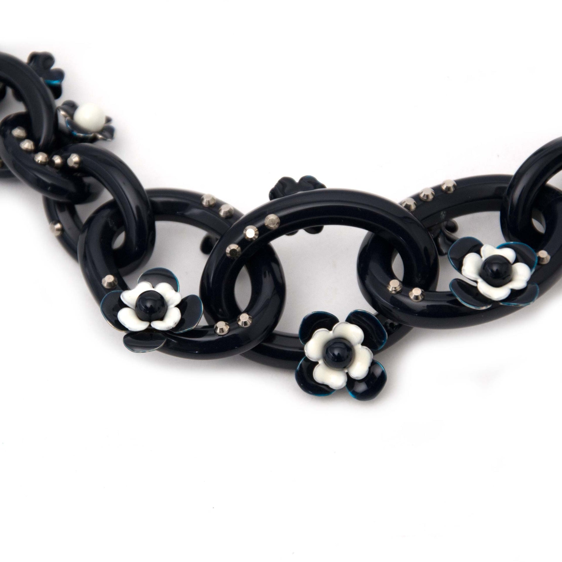 Collier Prada authentique bleu à Labellov
