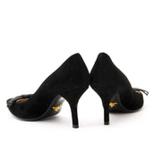Altijd solden op Prada Black Suede Court Pumps bij Labellov