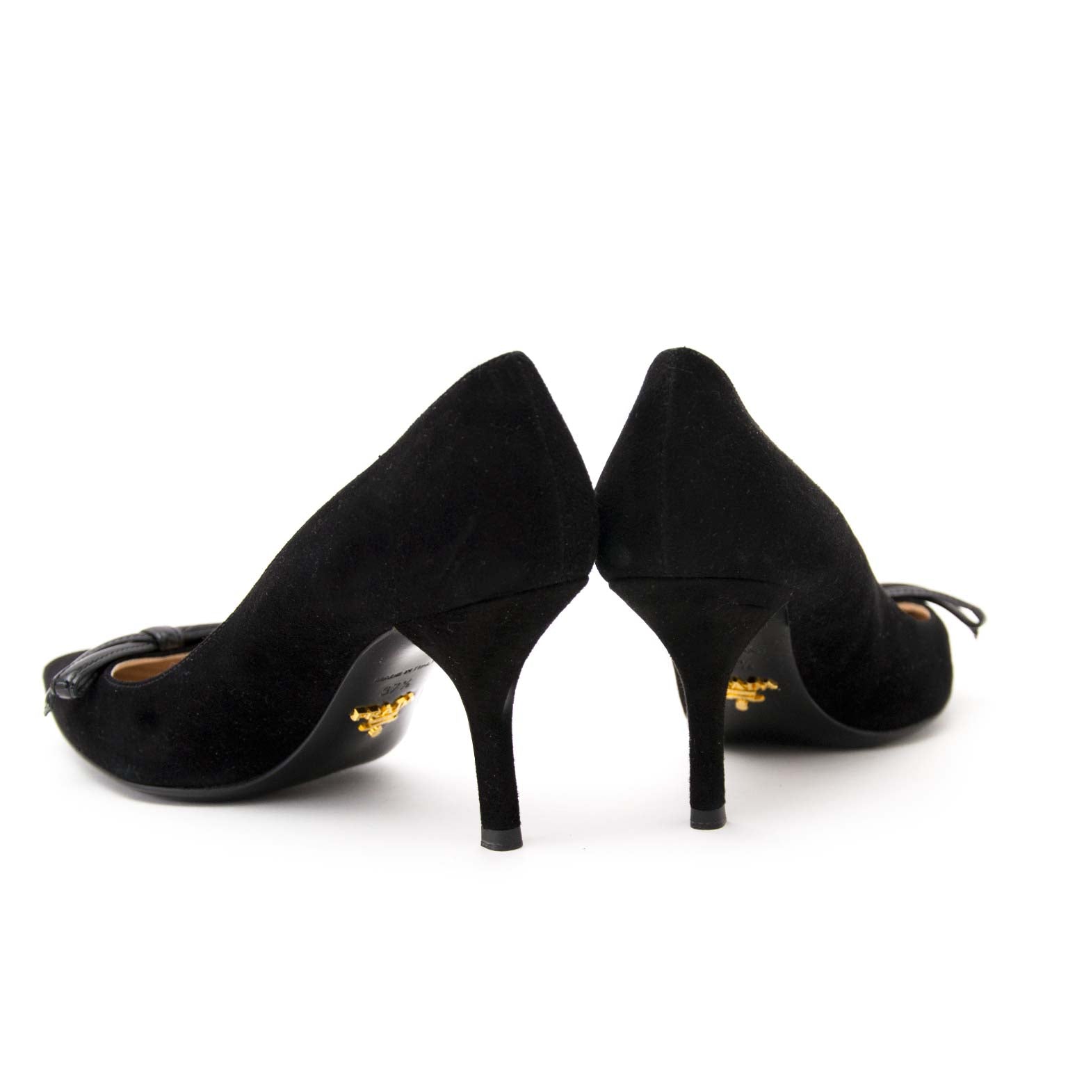 Altijd solden op Prada Black Suede Court Pumps bij Labellov