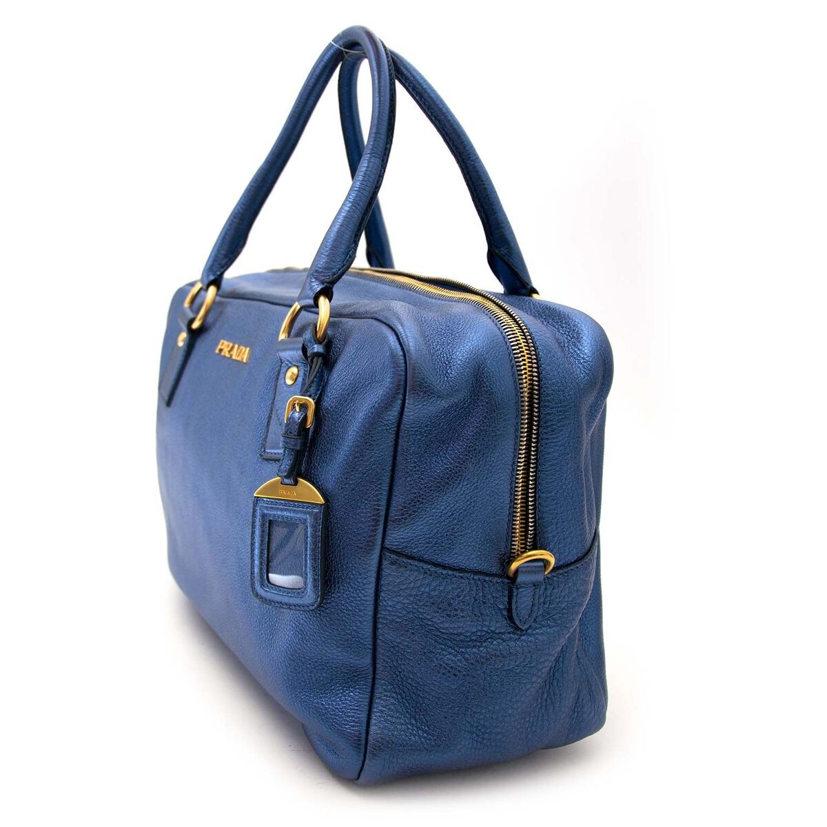Achetez authentique Prada sac de main dans le couleur blue pour le bon prix chez LabelLOV.