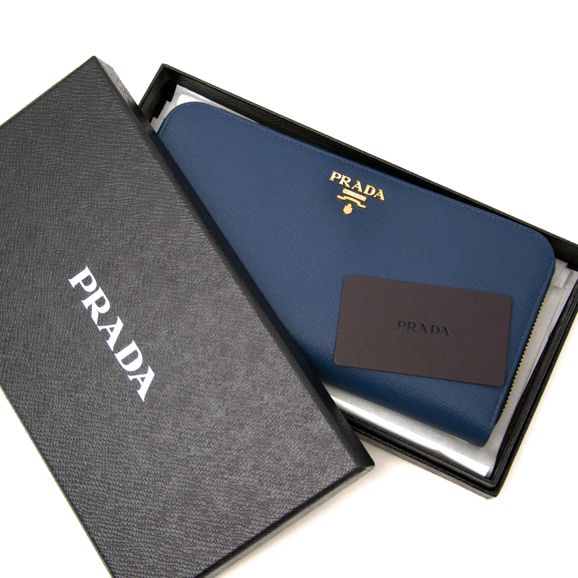 koop online aan de best prijs jou tweedehands Prada Petrol Blue Zip-Around Wallet