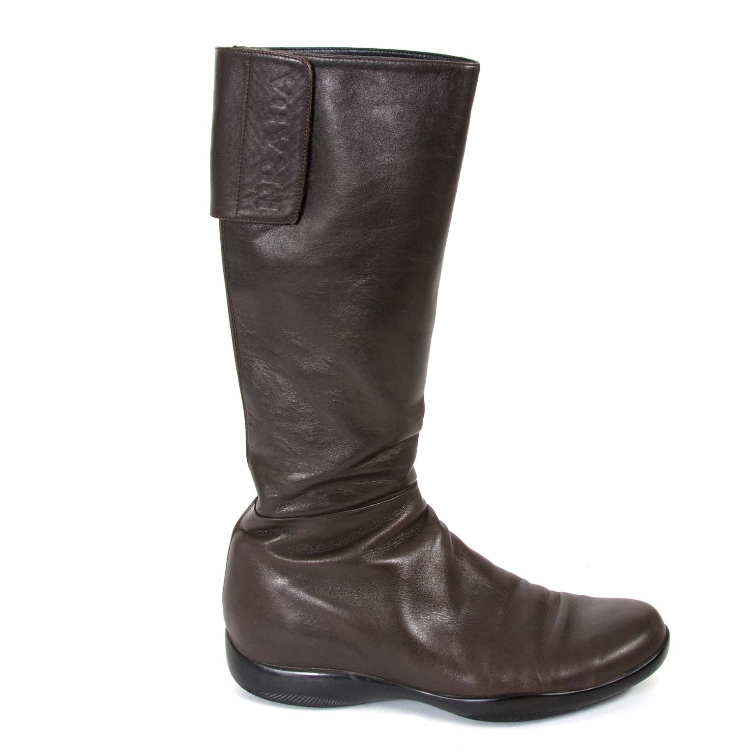 Koop tweedehands authentieke Prada Dark Brown Leather Boots - Size 39.5 bij labellov vintage webshop antwerpen aan de beste prijs