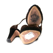 Achetez authentique Prada chaussures pour le bon prix chez LabelLOV.