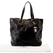 shop veilig online tweedehands Prada Dark Brown Patent Leather Tote Bag bij labellov.com