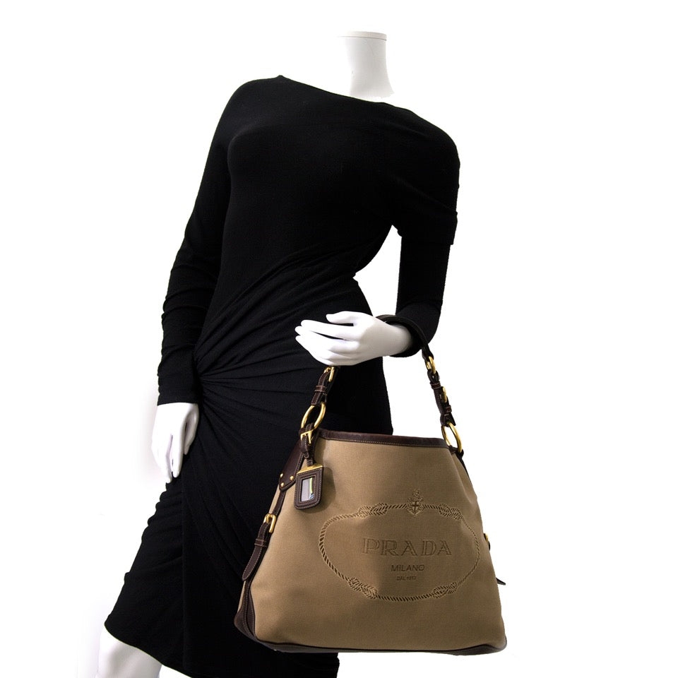 Koop en verkoop uw Prada Hobo Shoulder Bag