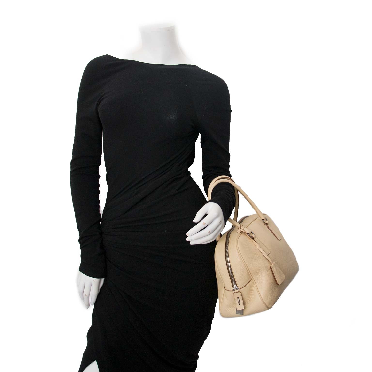 buy secondhand authentic Prada Daino Sport Soia Handbag for less at Labellov, online vintage webshop