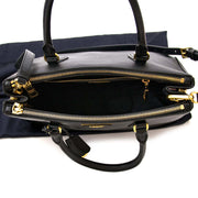 Belgian fashion vintage webshop Labellov with Prada bags