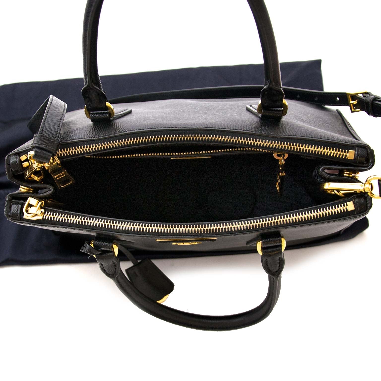 Belgian fashion vintage webshop Labellov with Prada bags