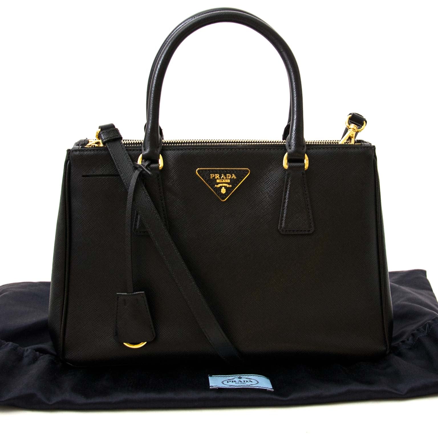 Koop authentieke Prada handtassen bij Labellov fashion webshop