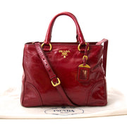 Achète des sacs authéntiques de Prada online à Labellov vintage fashion webshop