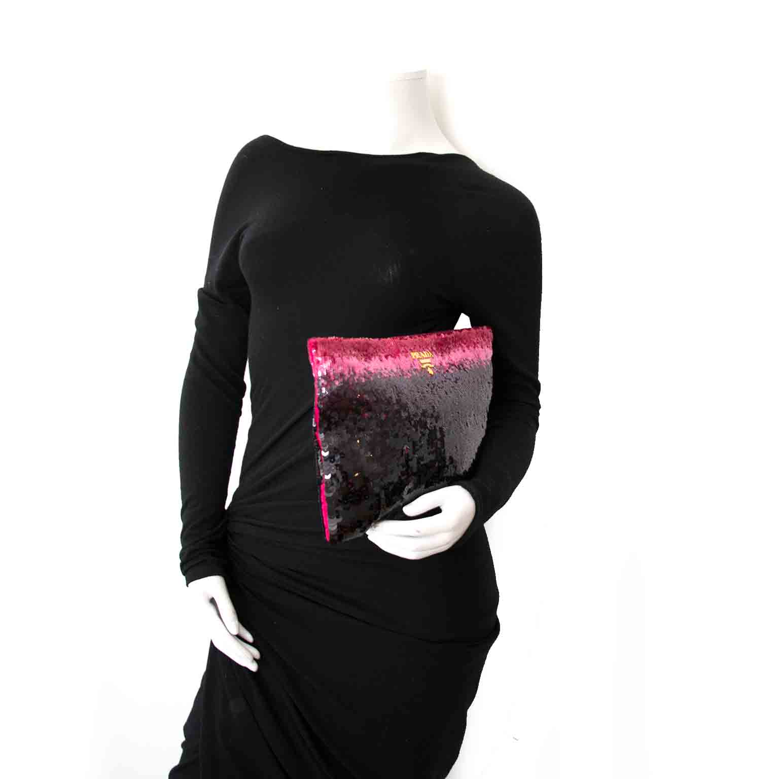Achetez Prada Ombre Sequin Clutch Purple Pink en ligne chez Labellov.com