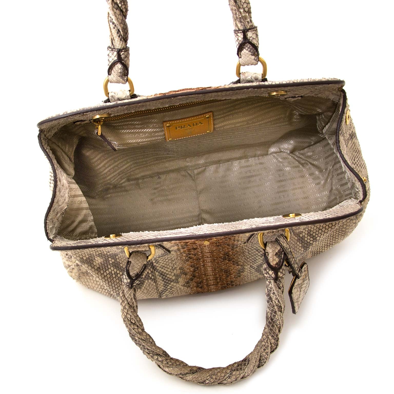 Authentic Prada bag now online for the lowest price at Labellov
