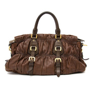 Vintage Prada brown satchel bag for the best price at Labellov webshop. Safe and secure online shopping with 100% authenticity. Vintage Prada brun satchel bag pour le meilleur prix.