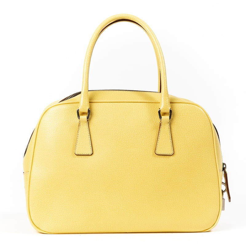 Prada Baby Yellow Bowling Bag te koop bij Labellov