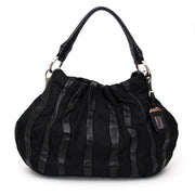 Authentieke Prada Black Schoudertas leder en nylon voor de juiste prijs bij LabelLOV vintage webshop. Prada Black Shoulder Bag Leather and nylon. Veilig online winkelen. Luxe, vintage, mode. Antwerpen, België.