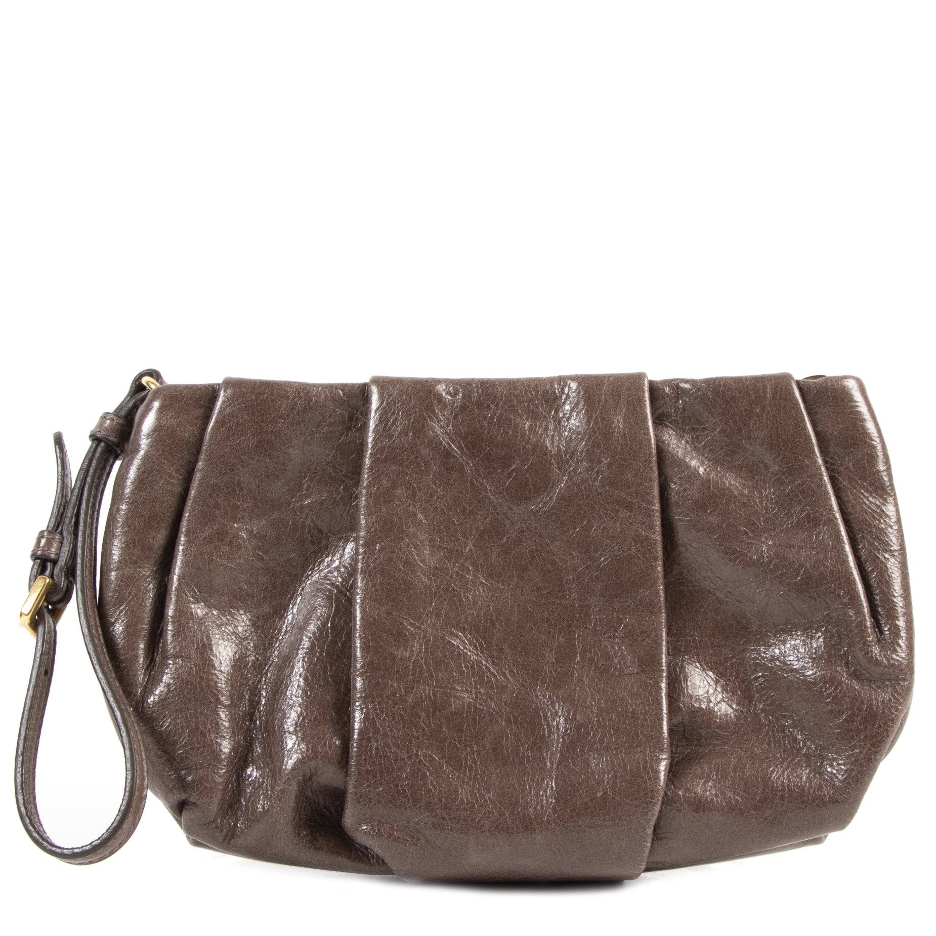 Prada Taupe Brown Patent Clutch Bag aan de beste prijs bij Labellov tweedehands