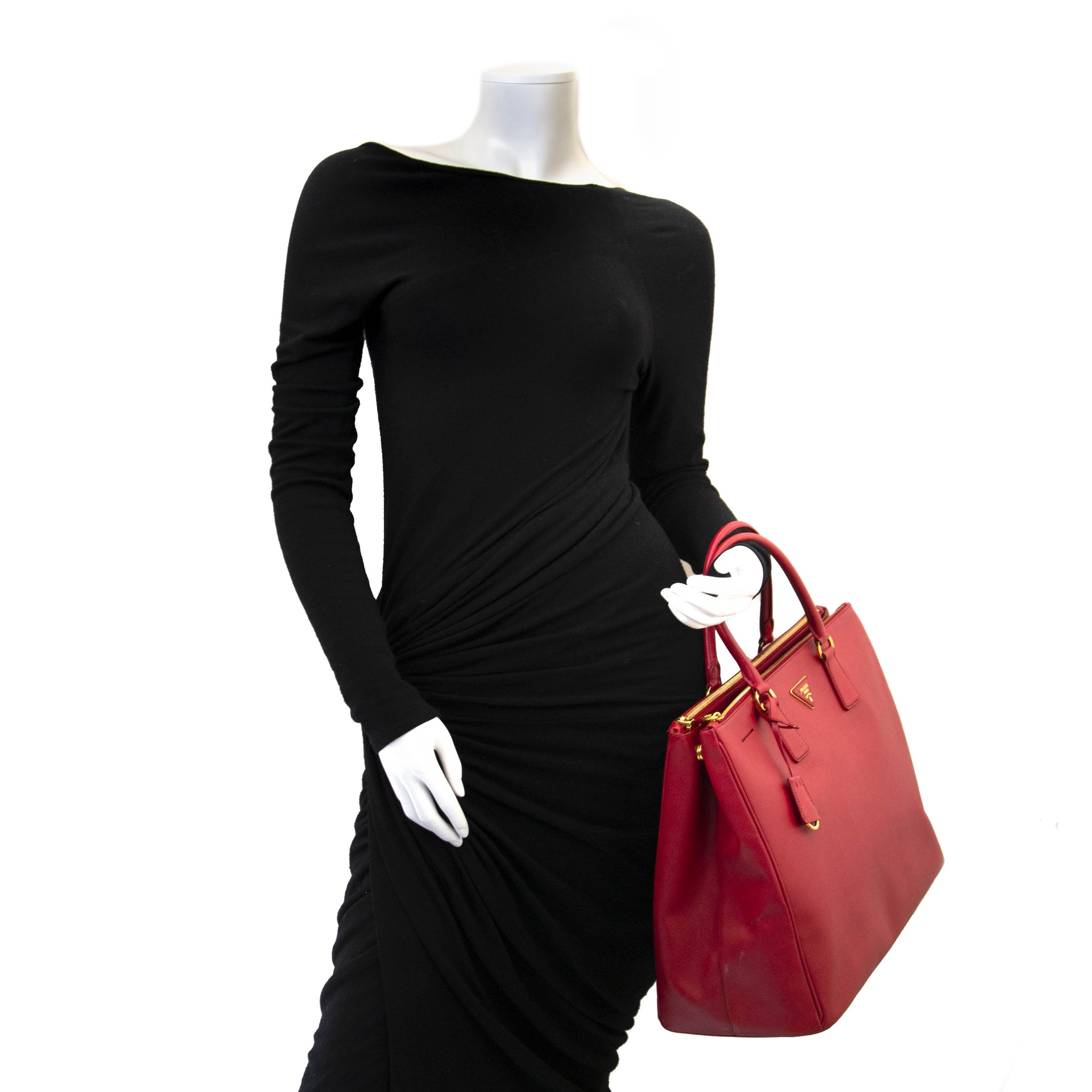 Prada Red Galleria Saffiano Bag Maxi for the best price at Labellov