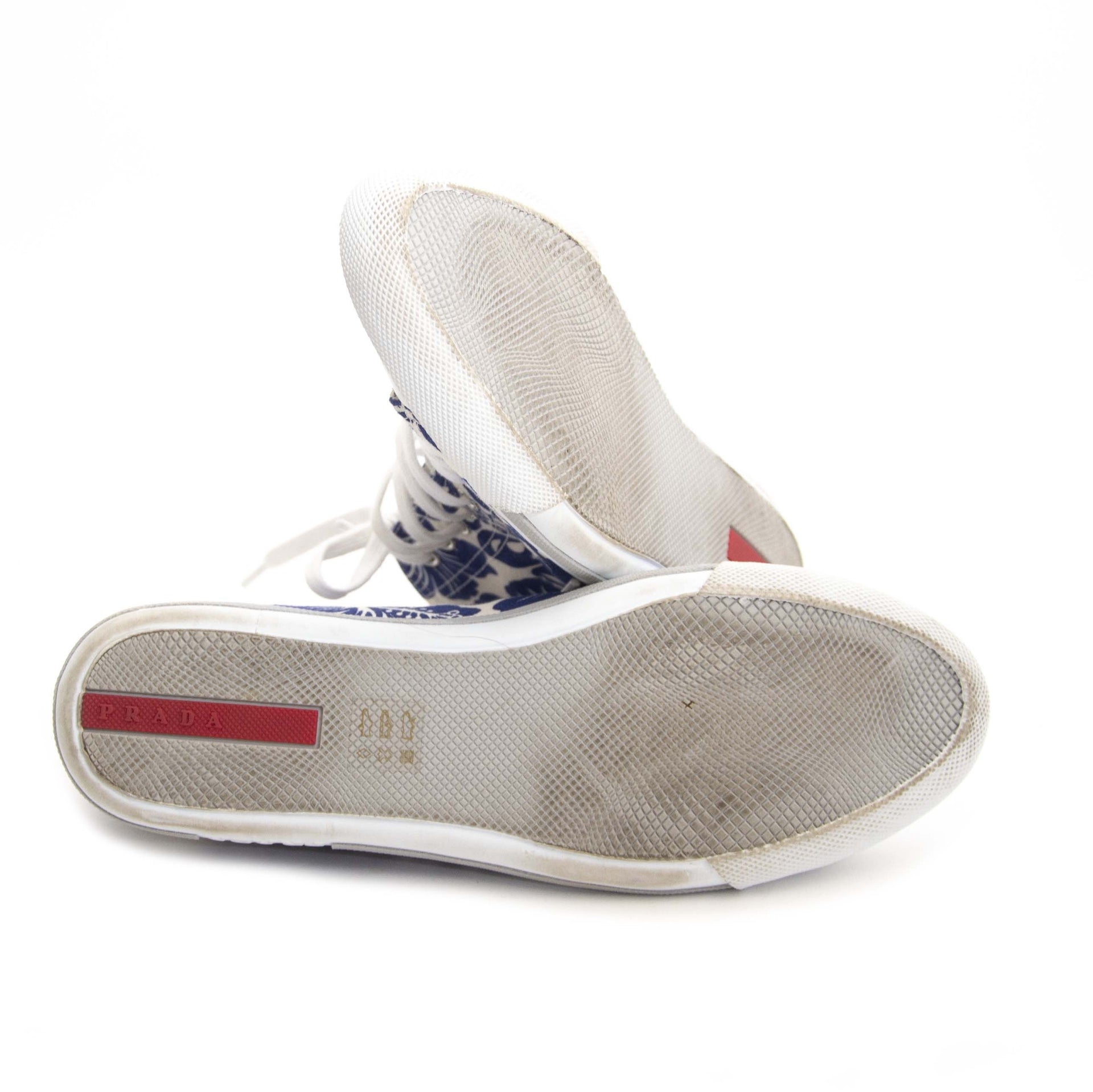 Prada White High Top Sneakers - Size 40 kopen en verkopen aan de beste prijs