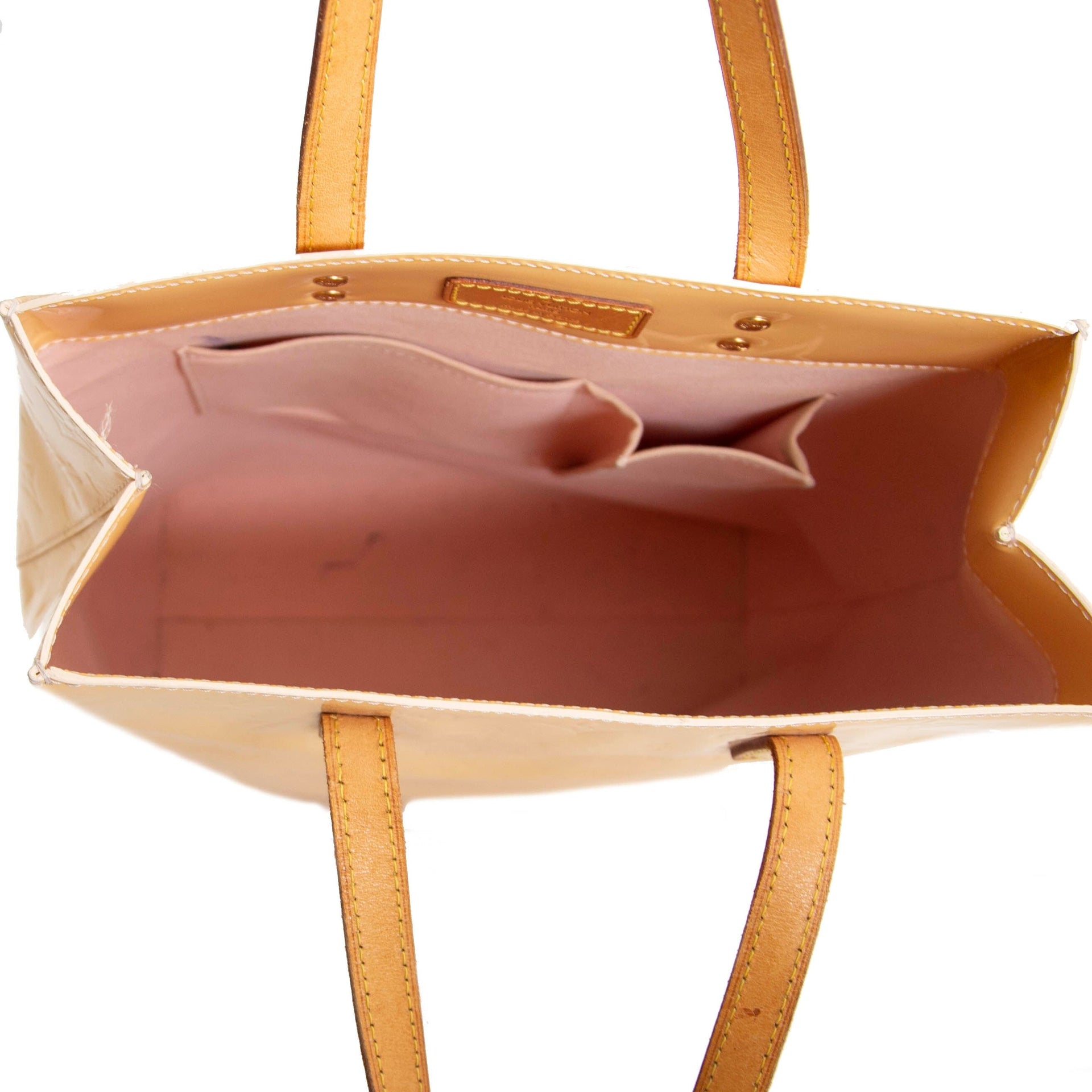 Secondhand Louis Vuitton Houston Vernis bag with beige leather at Labellov Antwerp safe online webshop