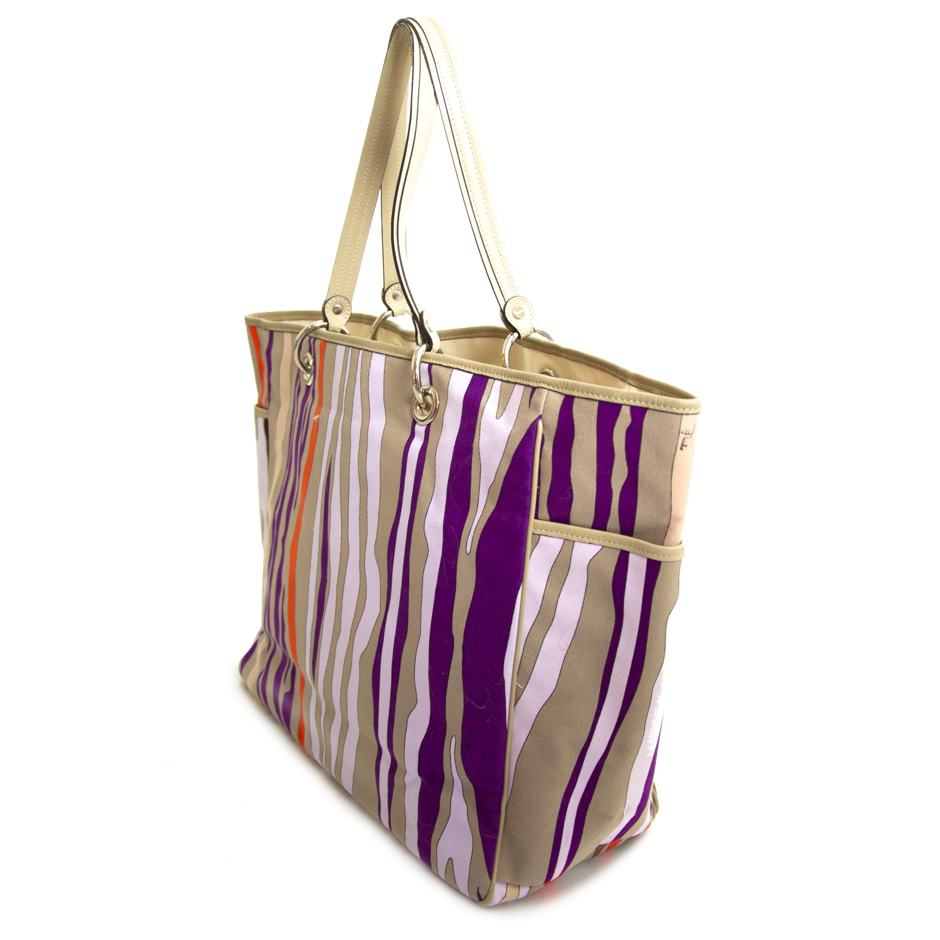 Emilio Pucci Beige Printed Tote Bag (Labellov) For the best price at LabelLov. Pour le meilleur prix à LabelLOV. Voor de beste prijs bij LabelLOV.