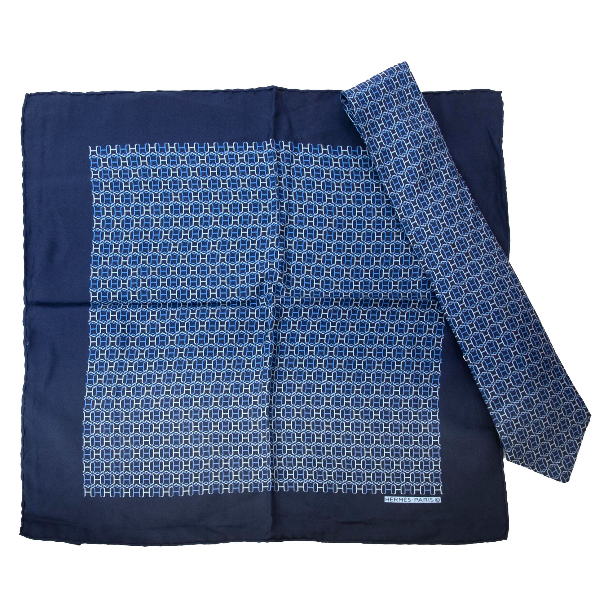 Buy authentic secondhand Hermès tie at the right price at LabelLOV, safe and secure online shopping.