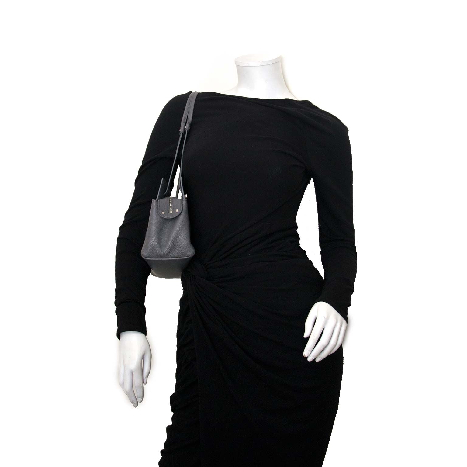 tweedehands Delvaux Louise Grey Leather Handbag te koop bij labellov