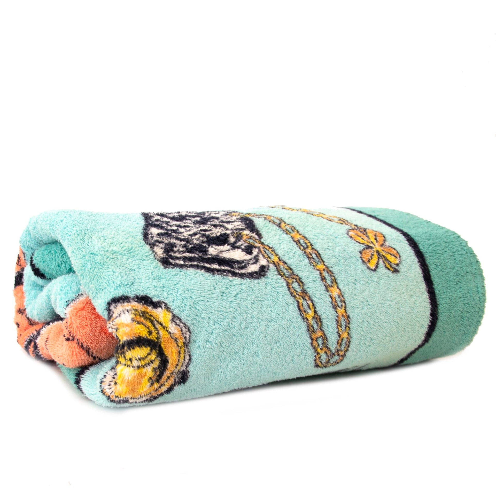 Buy authentic secondhand Chanel towel at Labellov vintage webshop for the lowest price.