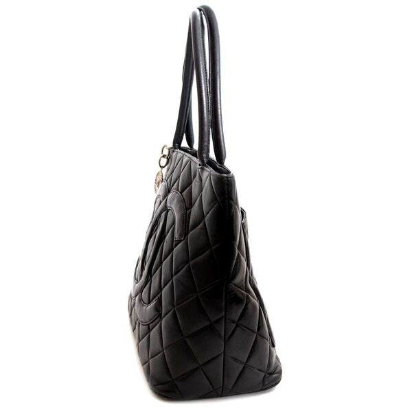 Koop authentieke tweedehands Chanel tassen met de juiste prijs.