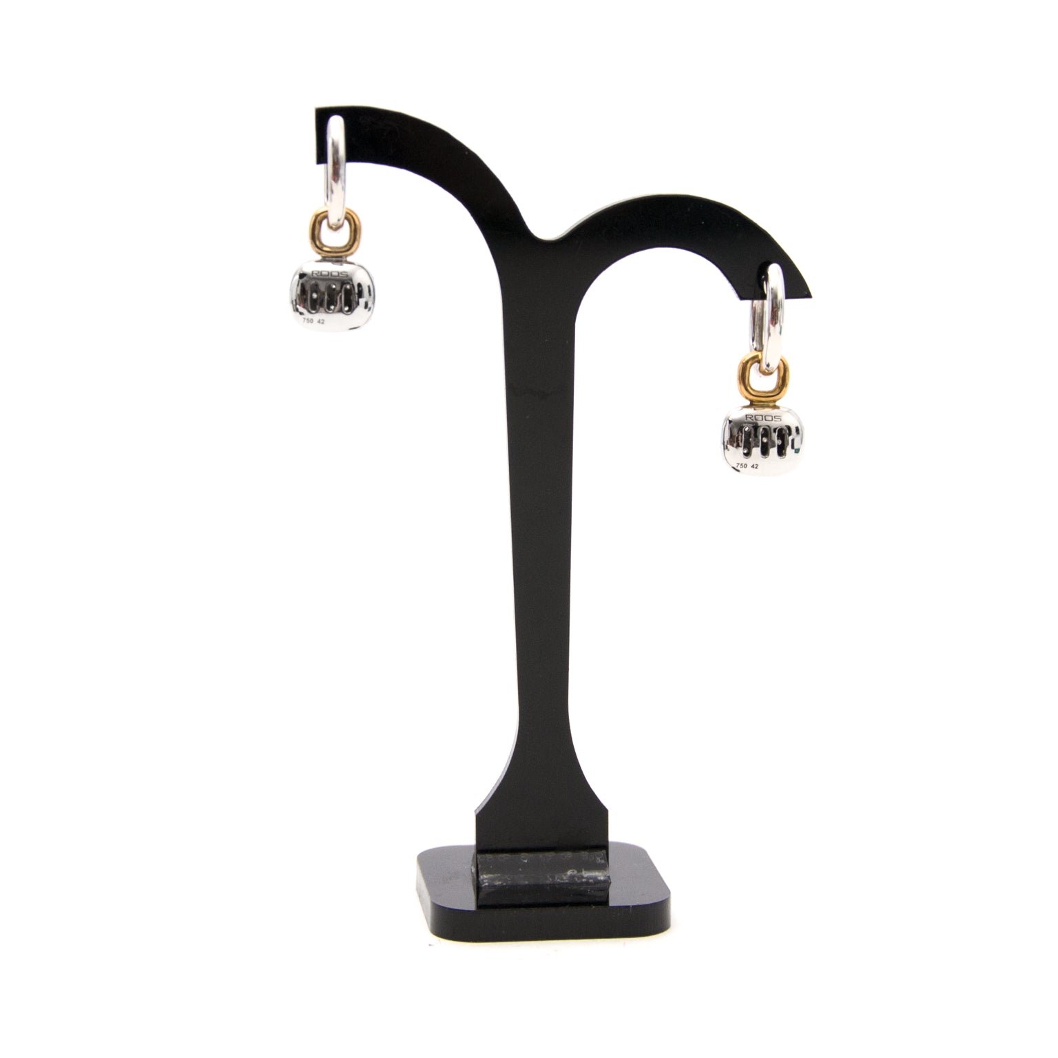 Looking for real designer Roos 18ct Gold/Whitegold Brilliant Earrings? Shop them in LabelLOV, online or in the Antwerp based showroom, vintage jewelry for reasonable prices.