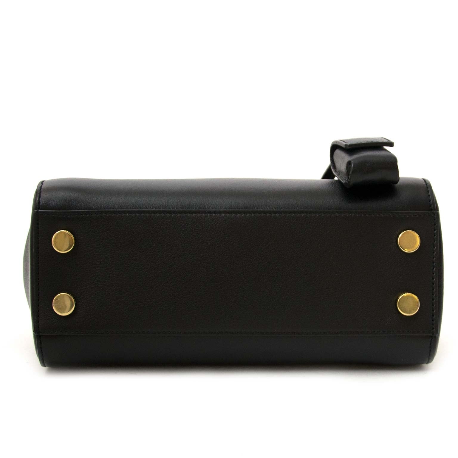acheter en ligne seconde main Saint Laurent Black Calfskin Moujik Top Handle Bag