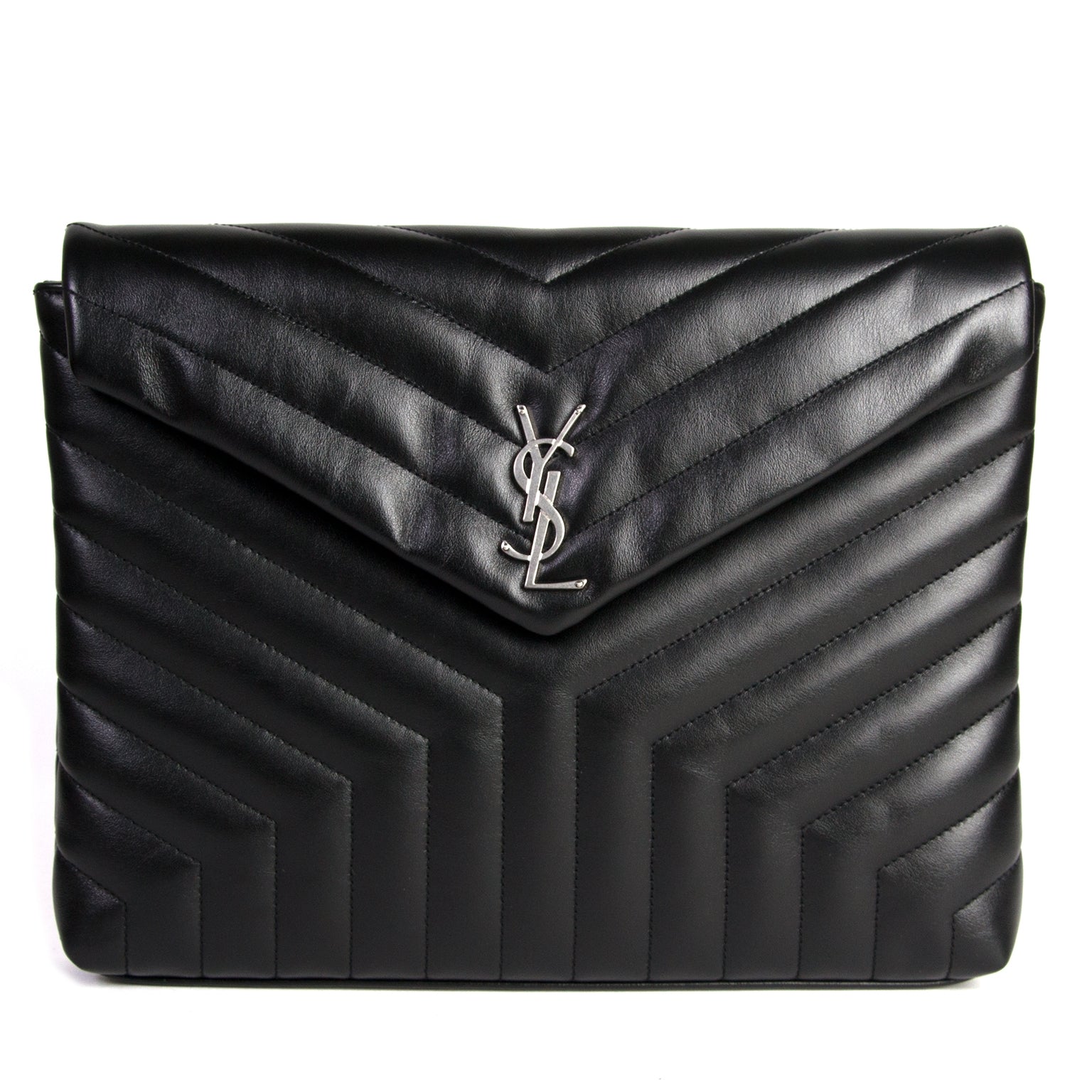 Koop iconische Saint Laurent Black Matelassé Loulou Document Holder aan de beste prijs bij Labellov