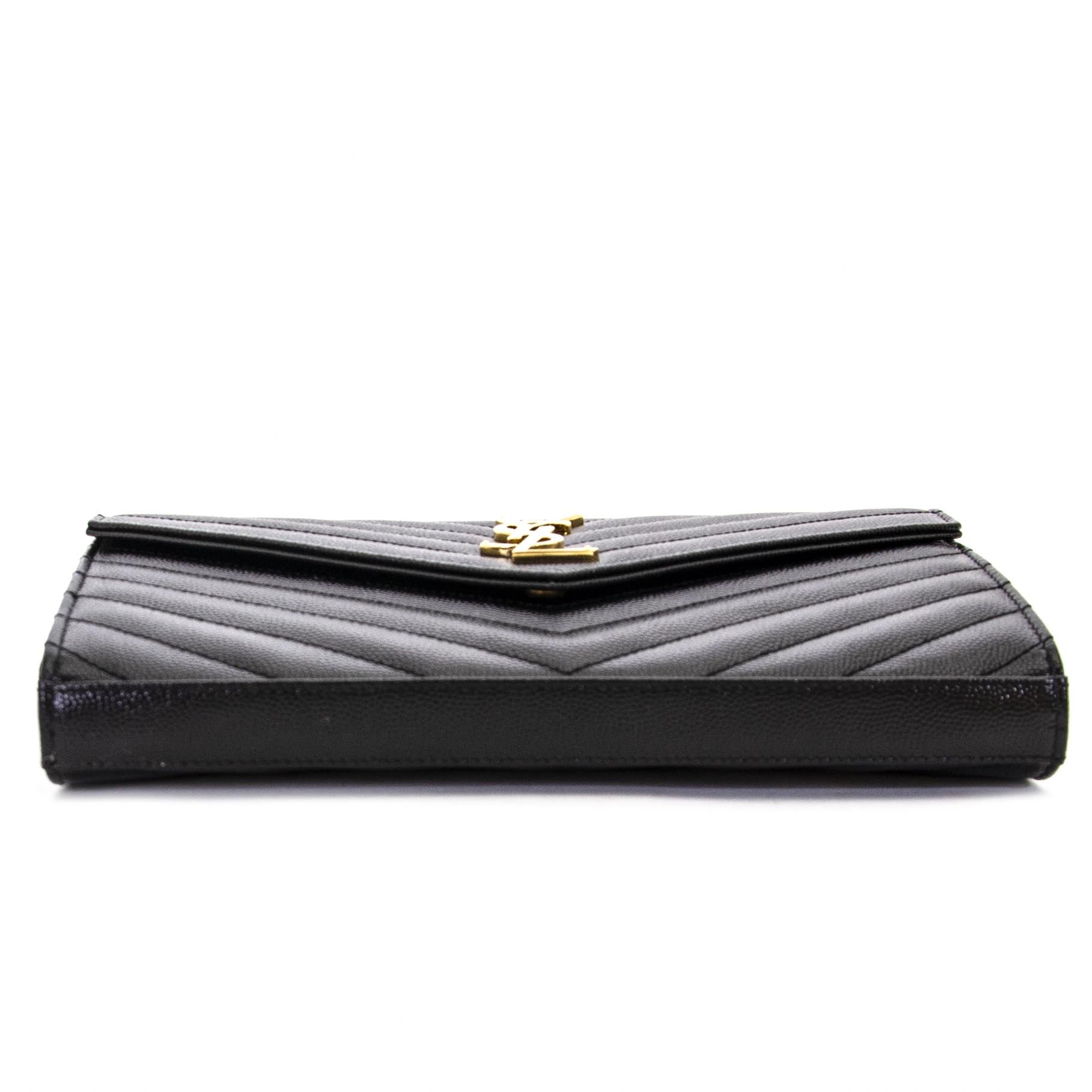 Yves Saint Laurent Black Quilted Wallet On A Chain nu te koop bij labellov vintage webshop belgië
