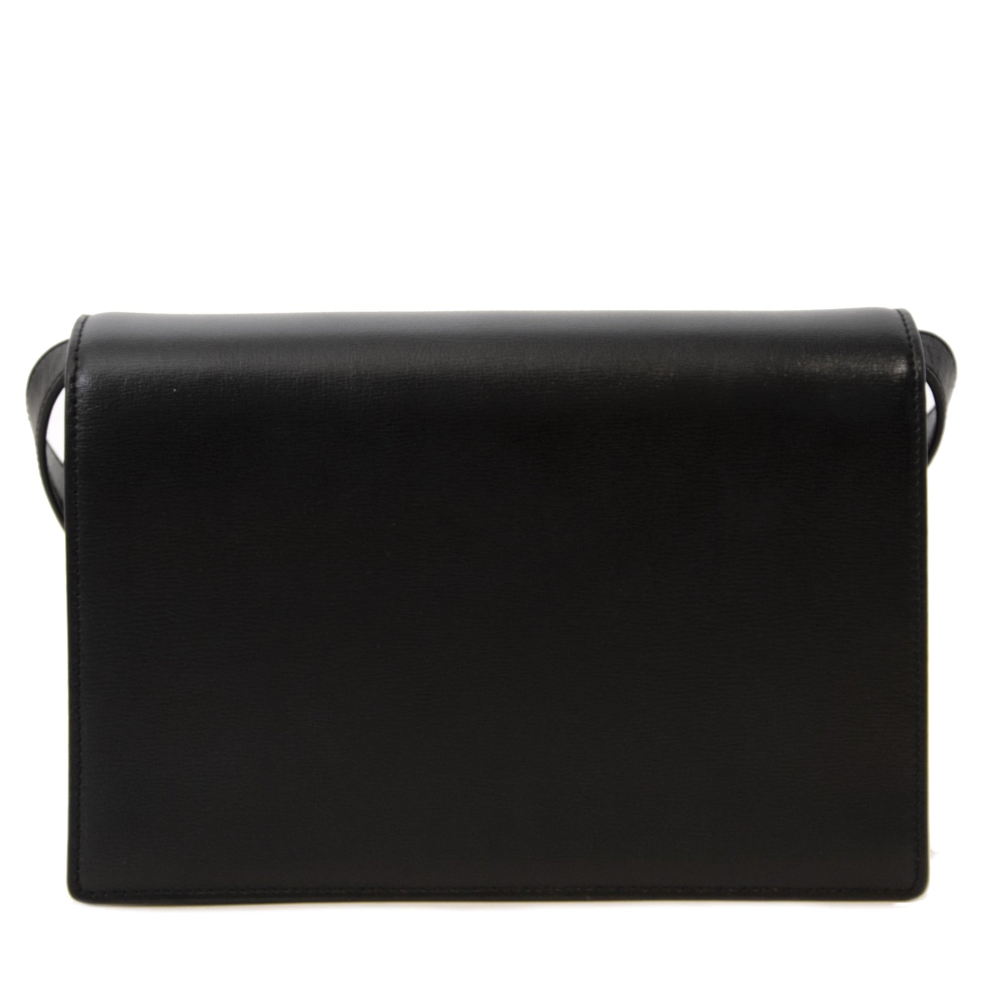 Yves Saint Laurent Black Medium Bellechasse Shoulder Bag. Autnentic Bellechasse bag online at LabelLOV. Secondhand Saint Laurent bag. Safe online shopping, payment.