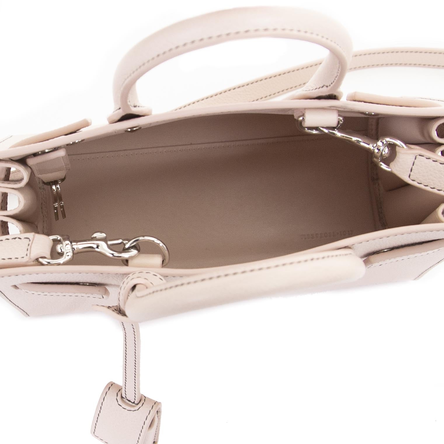 Saint Laurent Dusty Pink Sac De Jour Nano maintenant à vendre à labellov vintage webshop de mode belgique