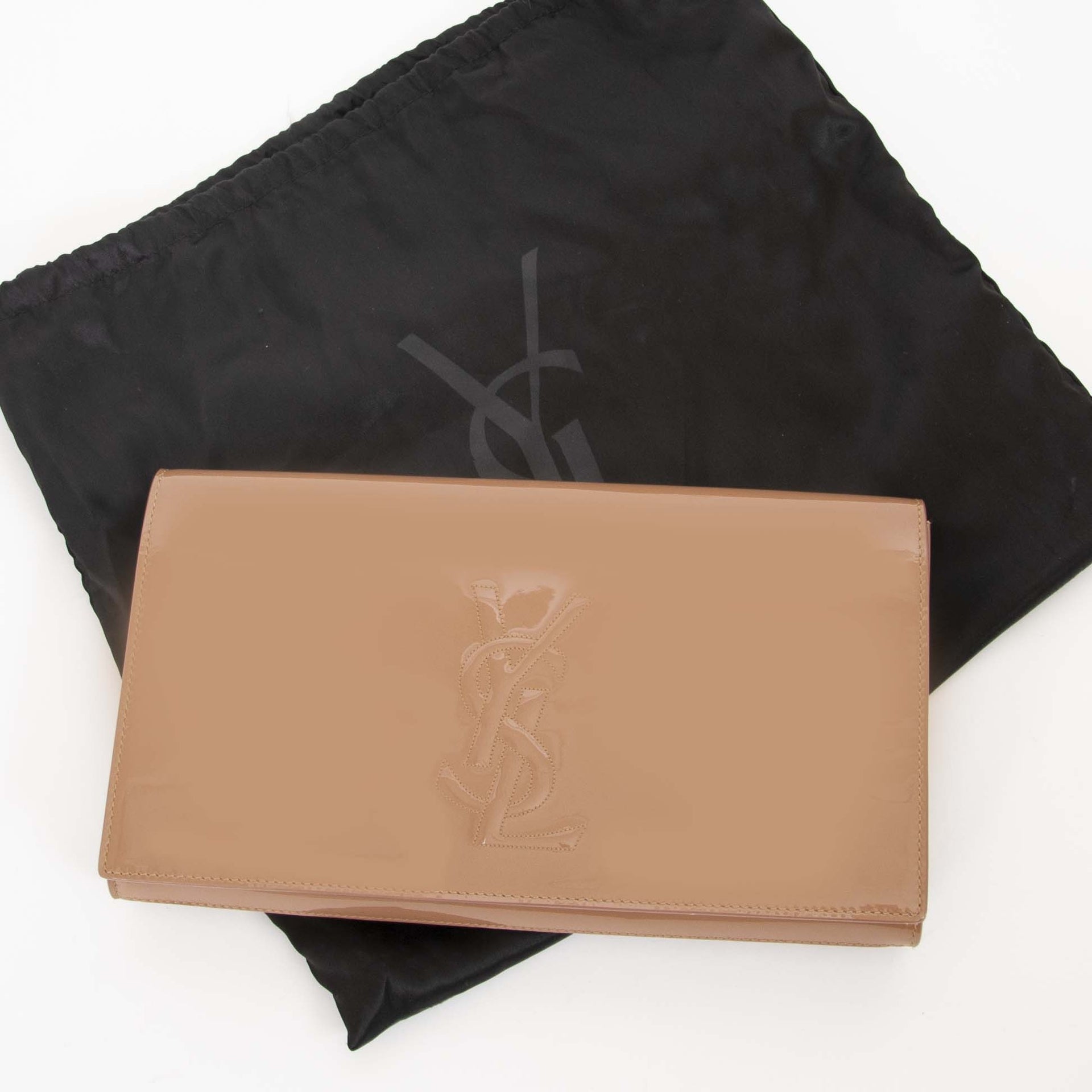 Yves Saint Laurent Patent Belle De Jour Large Clutch now for sale at labellov vintage fashion webshop belgium