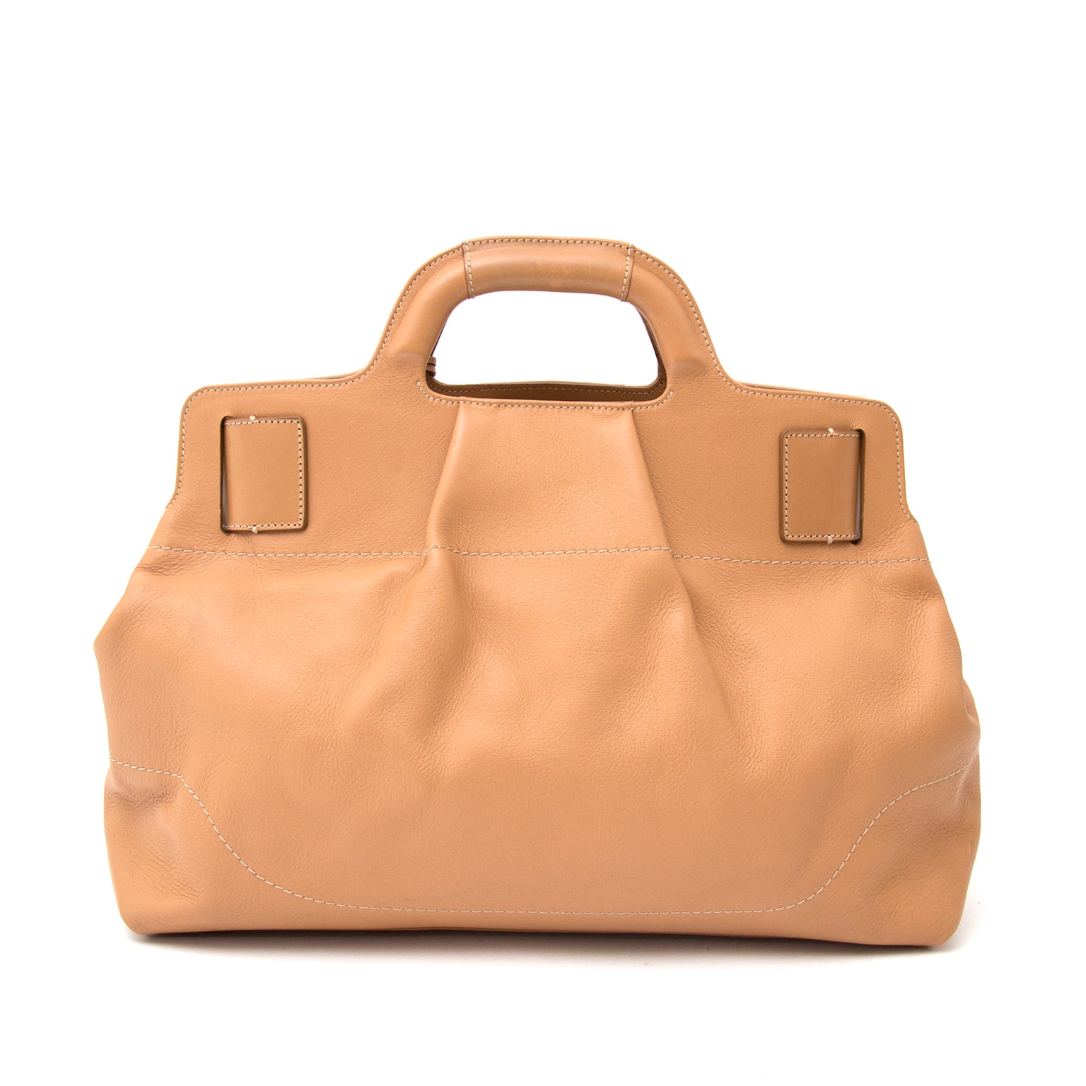 Salvator Ferragamo Soft W Medium Handtasche heute online auf labellov.com gegen den besten Preis.