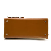 Vintage Salvatore Ferragamo shoulderbag for the best price at Labellov webshop. Safe and secure online shopping with 100% authenticity. Vintage Salvatore Ferragamo sac à epaule pour le meilleur prix.