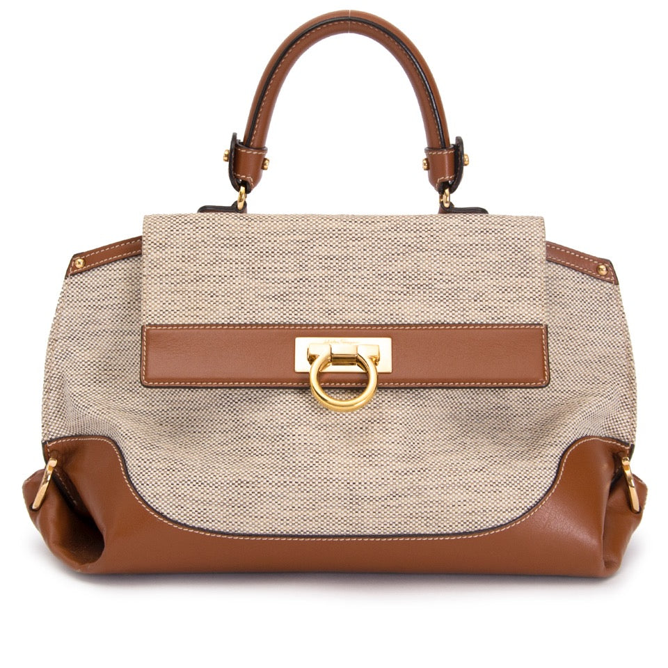 acheter en ligne pour le meilleur prix sac a main Salvatore Ferragamo Sofia Canvas Tote