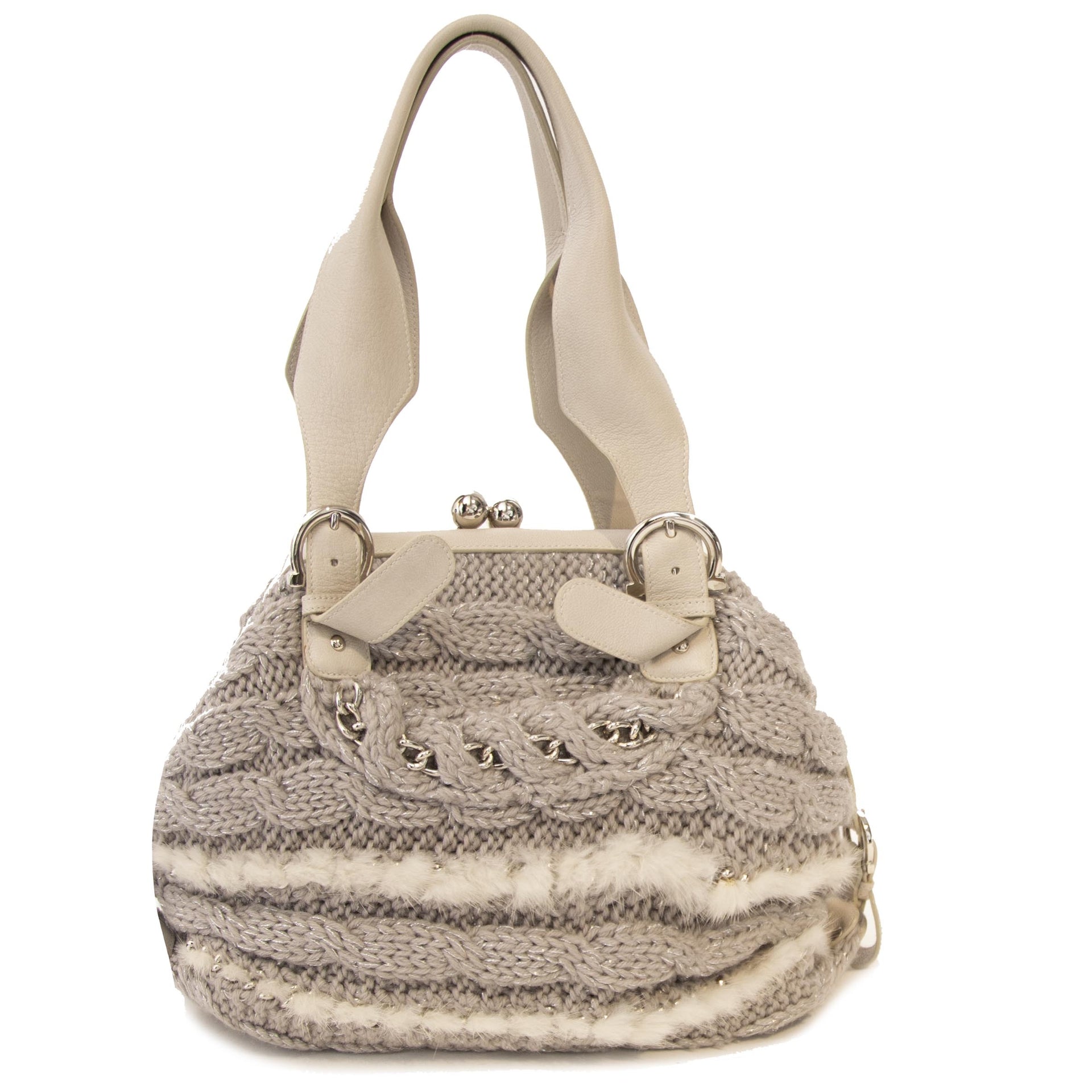 Buy authentic Salvatore Ferragamo bag at the right price at LabelLOV