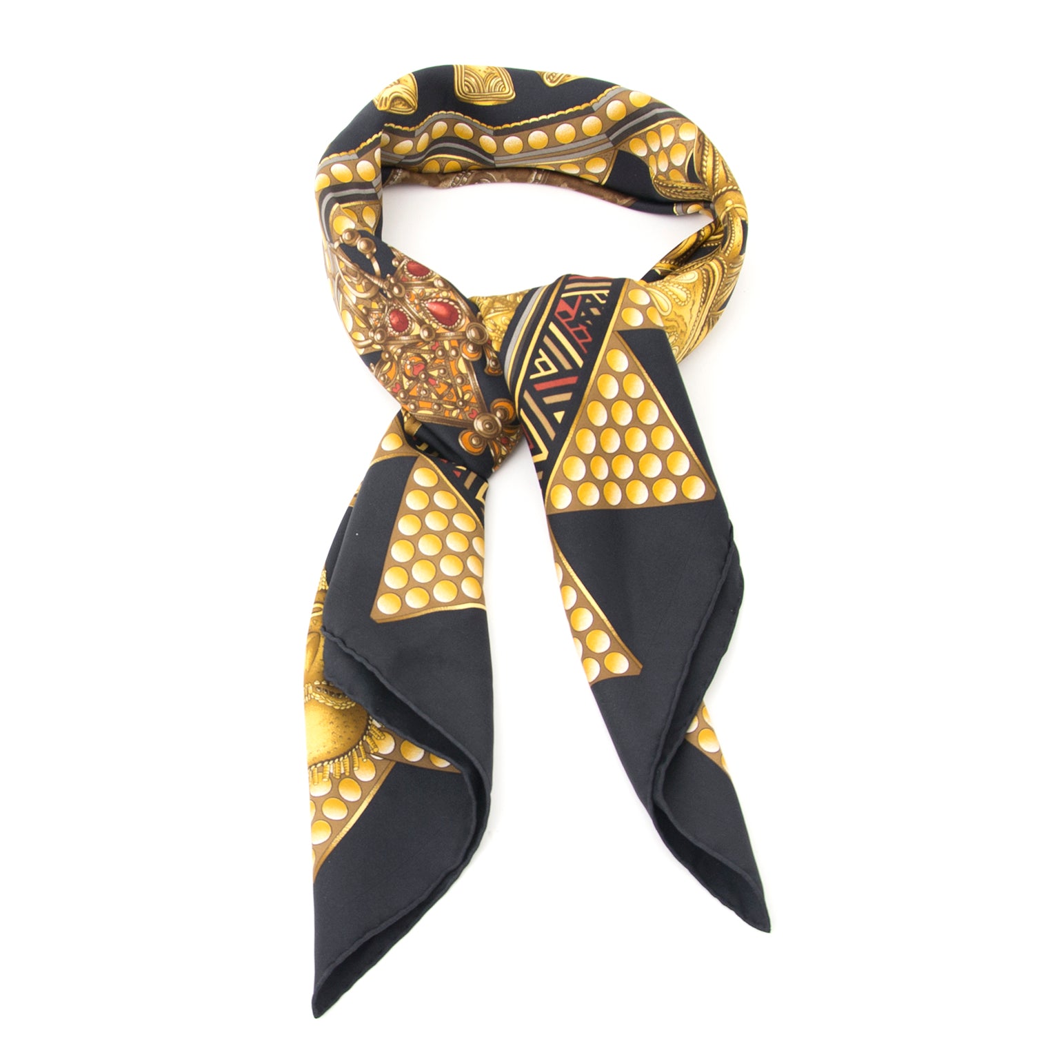 Buy authentic Hermès scarf at the right price at LabelLOV vintage webshop. Luxe, vintage, fashion. Safe and secure online shopping. Antwerp, Belgium.