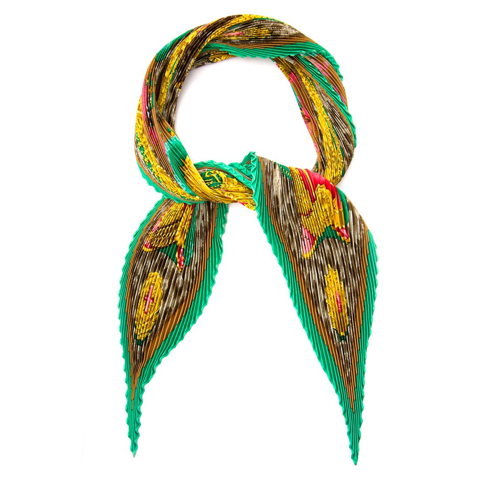 Hermès Green Plissé Scarf for the best price online available 100% authentic