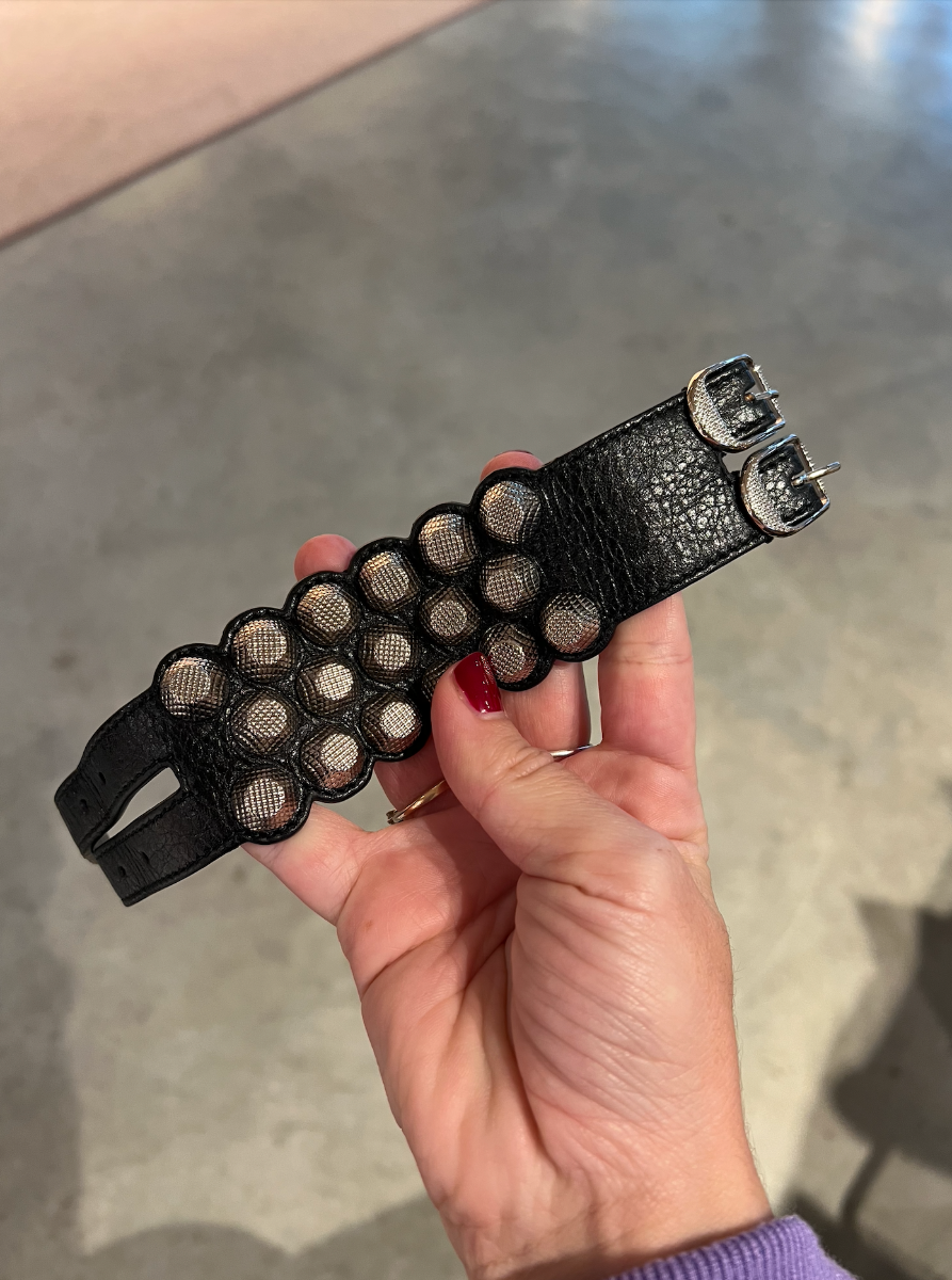 Bracelet Balenciaga Arena Giant Stud en cuir noir