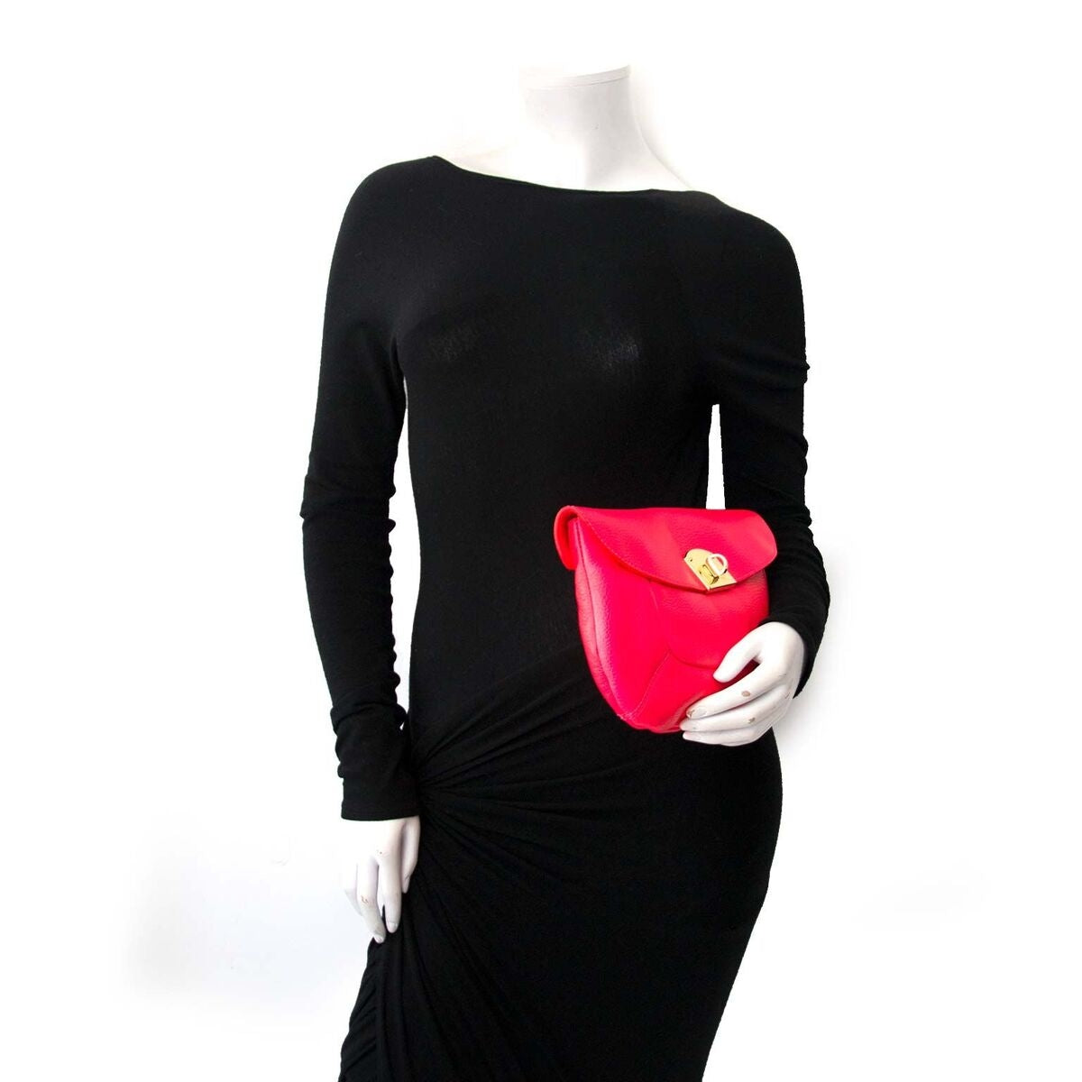 Koop authentieke tweedehands Sergio Rossi clutches aan een eerlijke prijs bij LabelLOV. Veilig online shoppen.