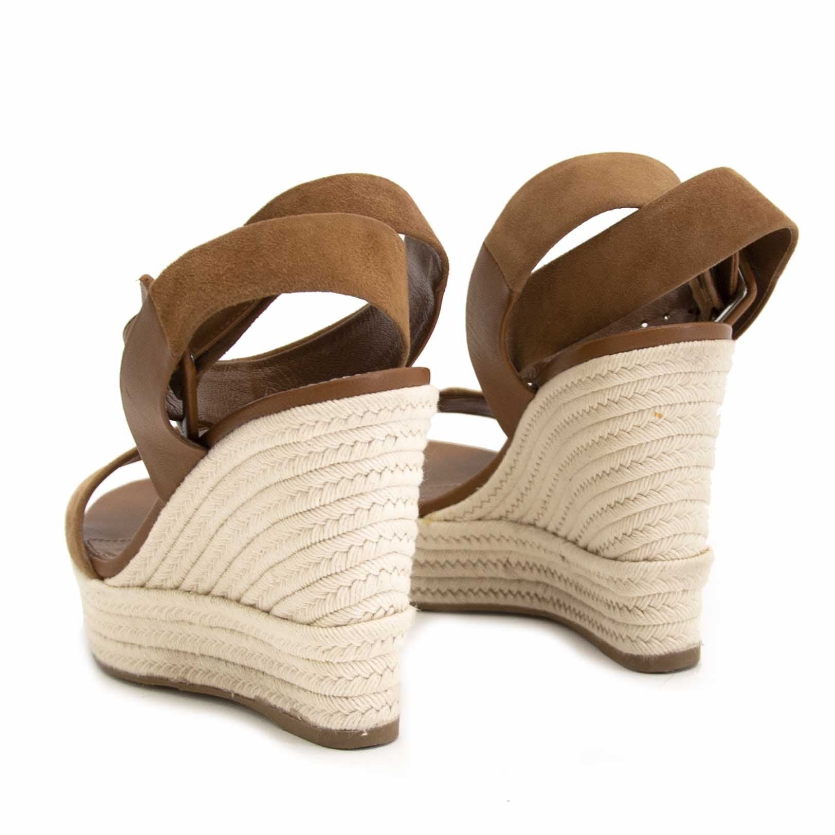 Authentique seconde main Sergio Rossi Camel Wedges achète en ligne LabelLOV