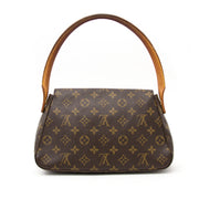 Vintage Louis Vuitton Monogram Bag for the best price at Labellov webshop. Safe and secure online shopping with 100% authenticity. Vintage Louis Vuitton Monogram Bag pour le meilleur prix.