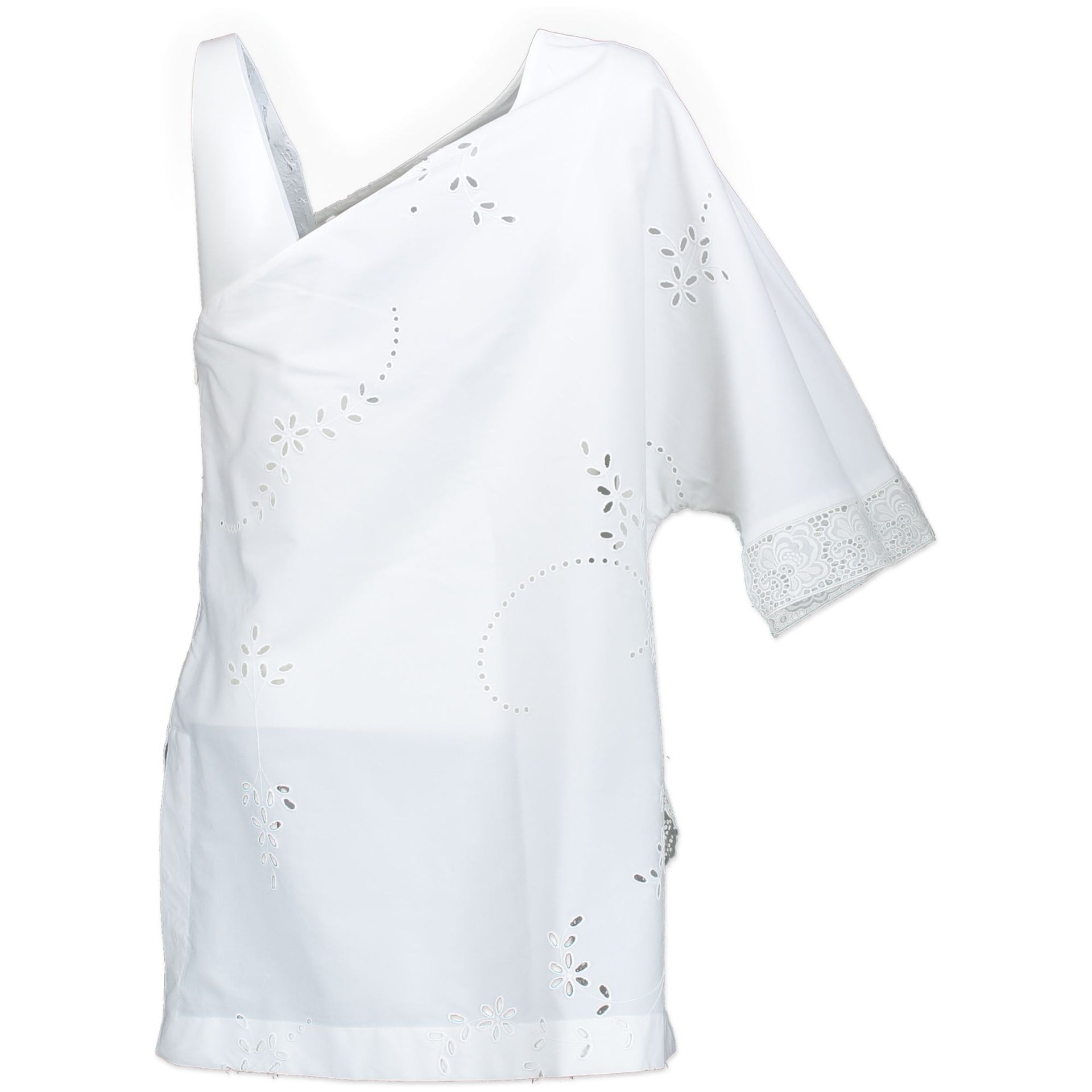 Buy authentic secondhand Stella Mccartney top at the right price at Labellov online vintage webshop.